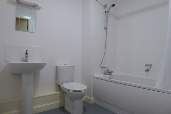 2 Bedroom Flat To Rent In Bridge Square Apartments, Kingsway, Lancaster, LA1