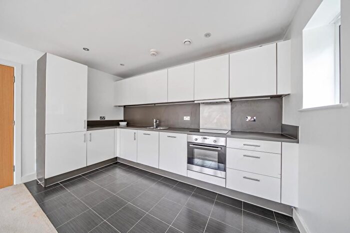 2 Bedroom Flat To Rent In Carolina Drive, High Wycombe, HP11