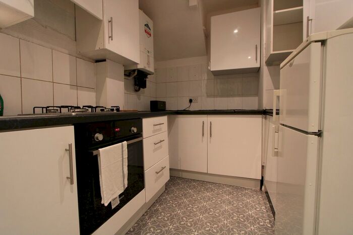 3 Bedroom End Of Terrace House To Rent In Avenue Road, South Norwood, SE25