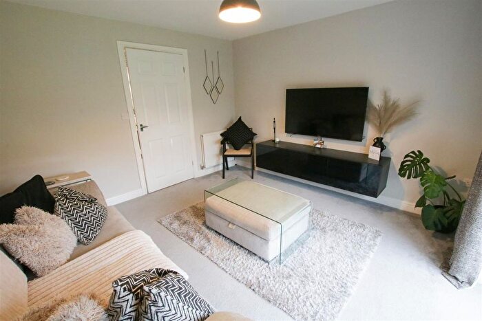 2 Bedroom Semi-Detached House For Sale In Bryndale Close, Bircotes, Doncaster, DN11