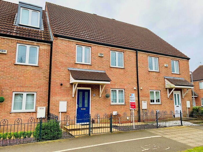 3 Bedroom Town House To Rent In Carlton Boulevard, Lincoln, LN2