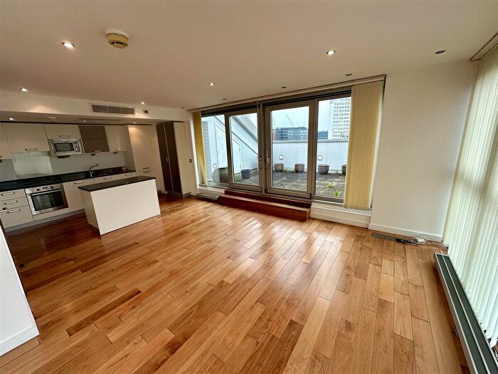 2 Bedroom Flat For Sale In The Edge, Clowes Street, Salford, M3