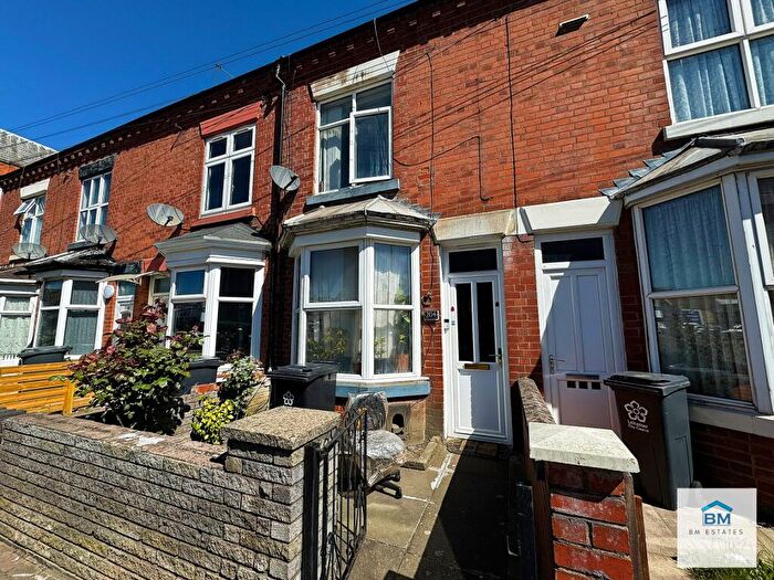 3 Bedroom Terraced House For Sale In Green Lane Road, Leicester, LE5