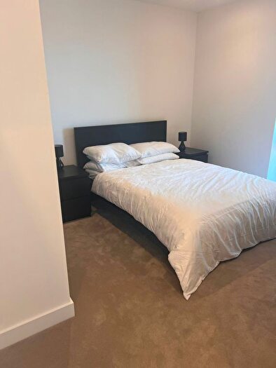 1 Bedroom Flat To Rent In Silverleaf House, London, W3