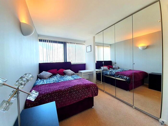 2 Bedroom Apartment To Rent In Bridgewater Place Water Lane Leeds, LS11