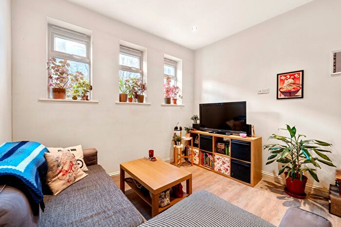 1 Bedroom Flat To Rent In Merton High Street, London, SW19