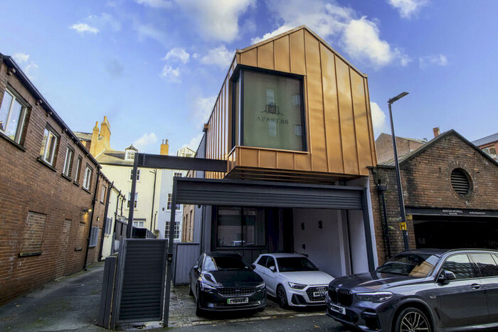 2 Bedroom Town House To Rent In The Stables, LS1