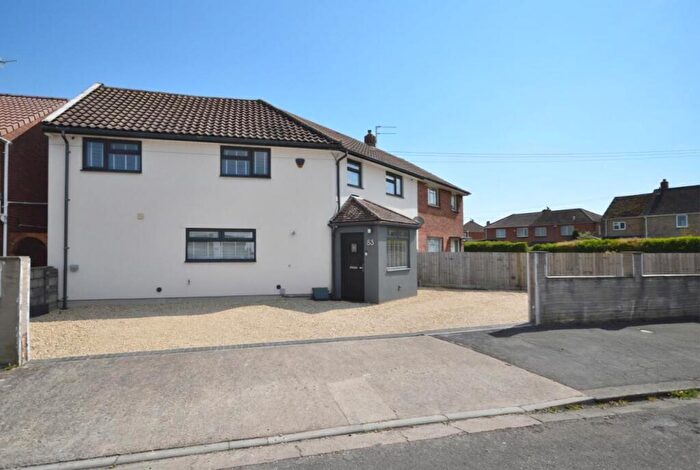 4 Bedroom Semi Detached House For Sale In Fanshawe Road, Hengrove, Bristol, BS14