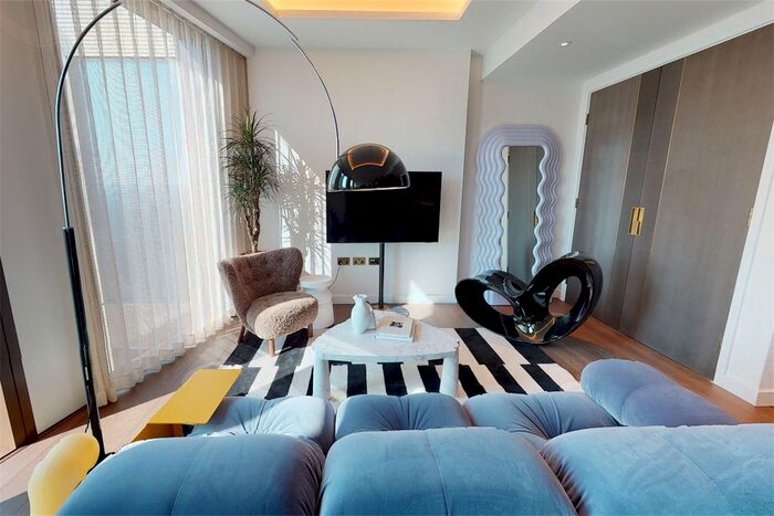 2 Bedroom Flat To Rent In Carnation Way, Wandsworth, SW8