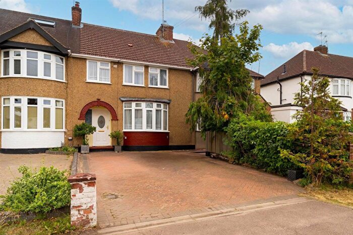 3 Bedroom Terraced House For Sale In Shenley Road, Borehamwood, WD6