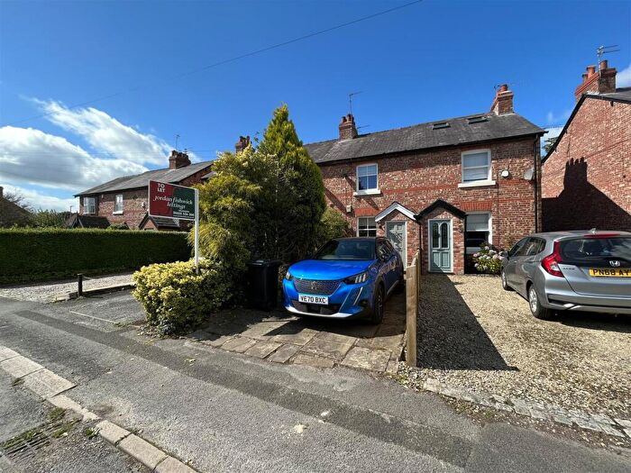 2 Bedroom House To Rent In Oak Lane, Wilmslow, Cheshire, SK9