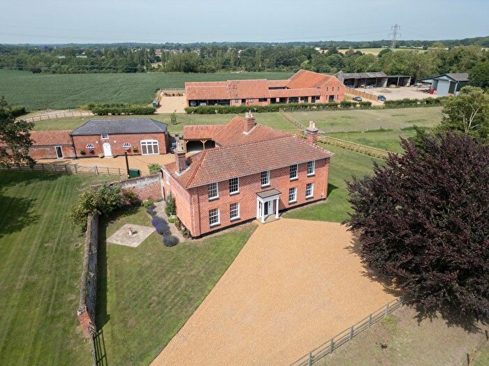 5 Bedroom Detached House For Sale In Corton, Suffolk, NR32