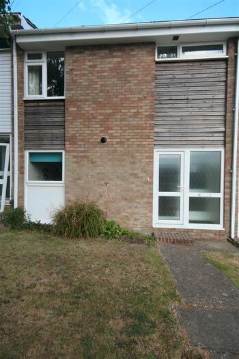3 Bedroom Property To Rent In Sandhurst Close, Canterbury, CT2