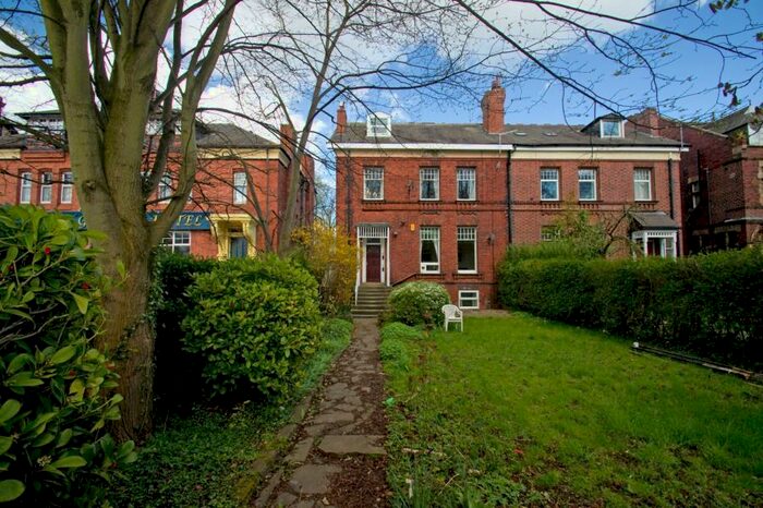 2 Bedroom Flat To Rent In Otley Road, Far Headingley, Leeds, LS16