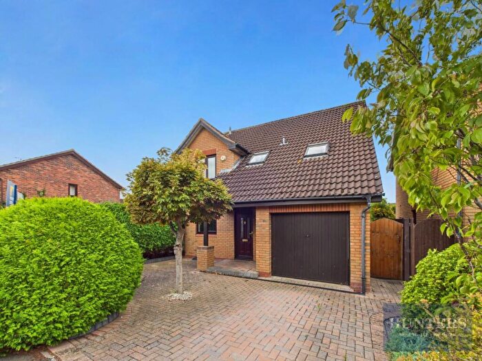 4 Bedroom Detached House For Sale In Aldershaw Close, Up Hatherley, GL51