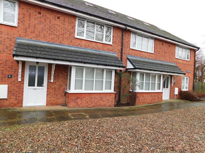 1 Bedroom Maisonette To Rent In Waller Mews, Waller Avenue, Luton, Beds, LU4