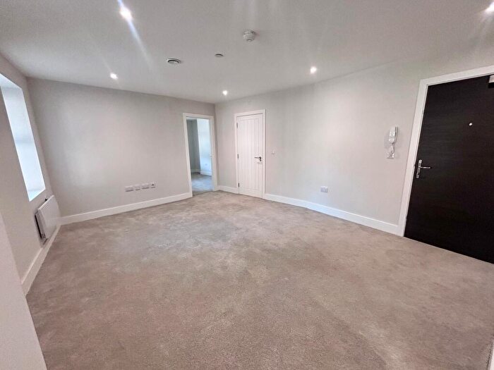 1 Bedroom Apartment To Rent In George Street, Hull, HU1