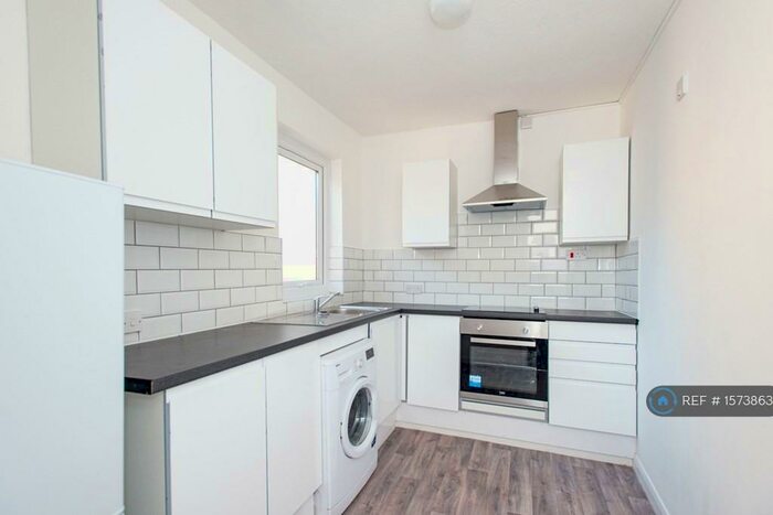 1 Bedroom Flat To Rent In Copenhagen Road, Kent, ME7