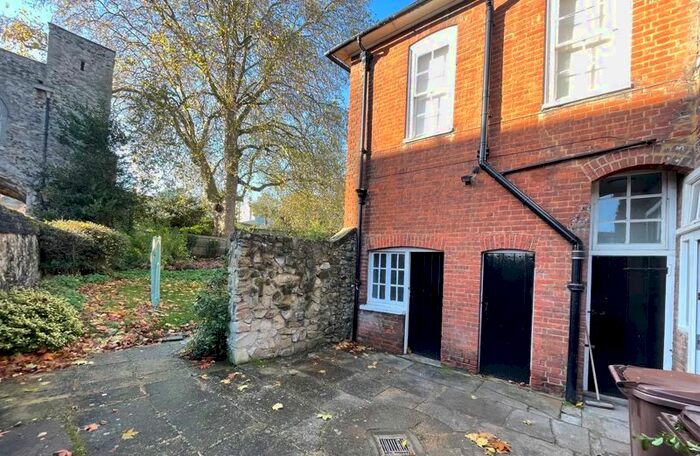 2 Bedroom Terraced House To Rent In The Precinct, Rochester, ME1