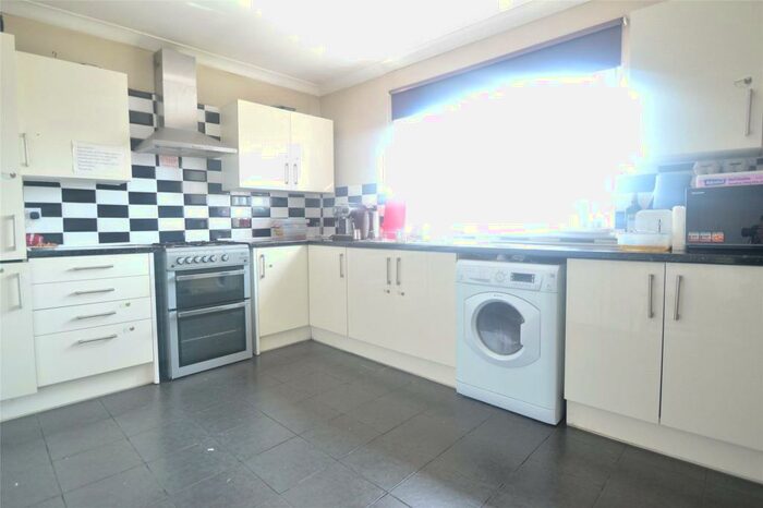 1 Bedroom Property To Rent In Taplow Road, Taplow, Maidenhead, Buckinghamshire, SL6
