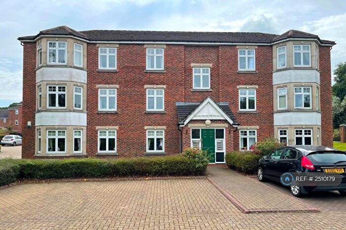 2 Bedroom Flat To Rent In Whitley Bay, Newcastle Upon Tyne, NE25