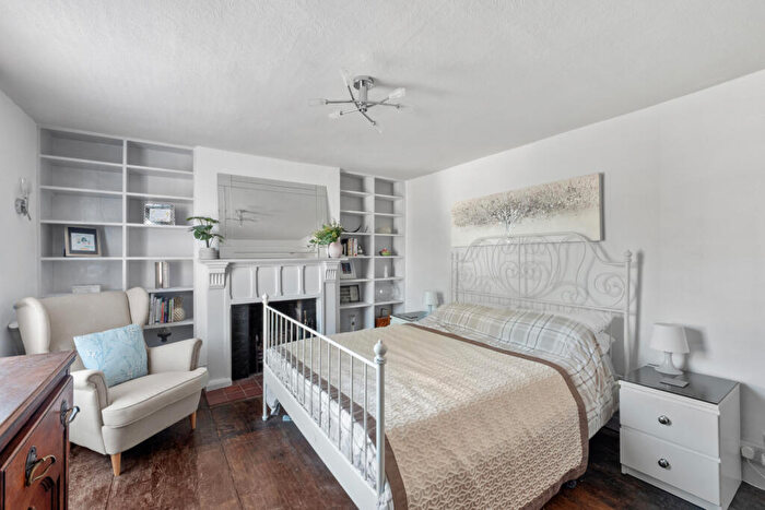 3 Bedroom House For Sale In Wareham, Dorset, BH20 - Photo 8
