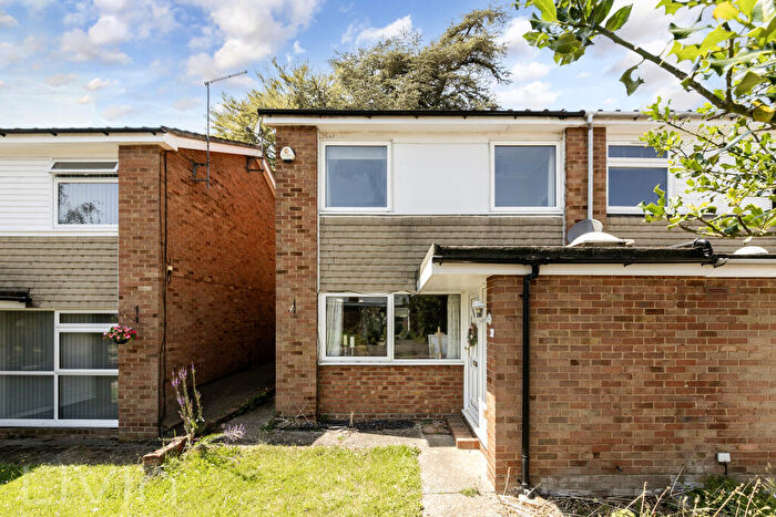 3 Bedroom Semi Detached House For Sale In Nicola Close, South Croydon, Greater London, CR2