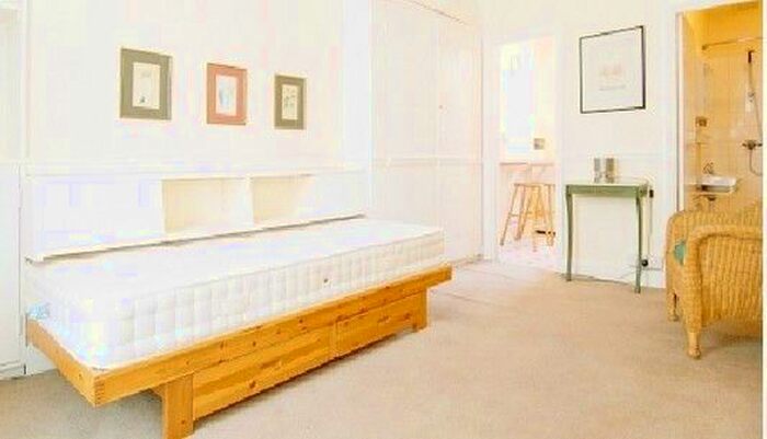 Studio To Rent In Cumberland Street, Pimlico, London, SW1V