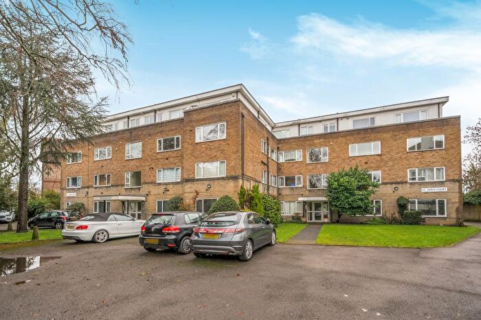 2 Bedroom Flat For Sale In Sunningfields Road, Hendon, NW4