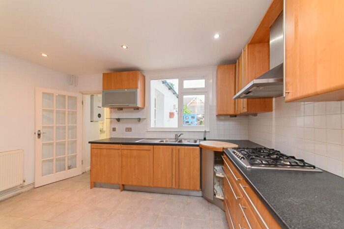 2 Bedroom Terraced House To Rent In Fredericks Place, North Finchley, N12