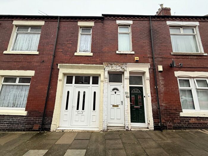 2 Bedroom Flat For Sale In Bewick Street, South Shields, NE33