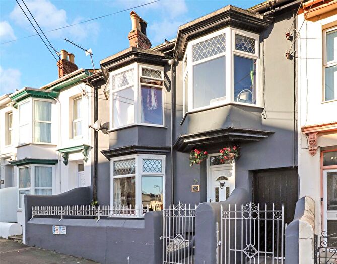 4 Bedroom Terraced House For Sale In Clovelly Road, Bideford, EX39