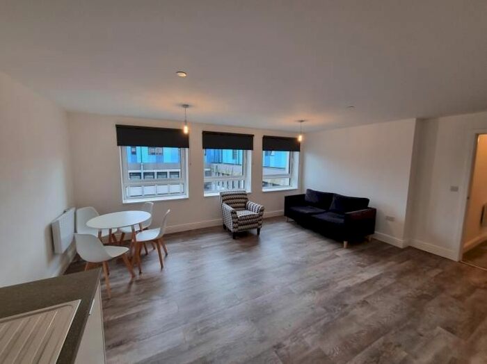 2 Bedroom Flat To Rent In Flat, Elfin Square, Edinburgh, EH11
