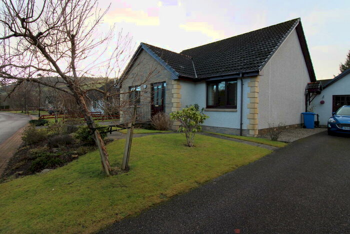 3 Bedroom Property For Sale In Drumnadrochit, Inverness, IV63
