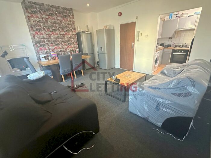 4 Bedroom Flat To Rent In Elm Avenue, Mapperley Park, NG3