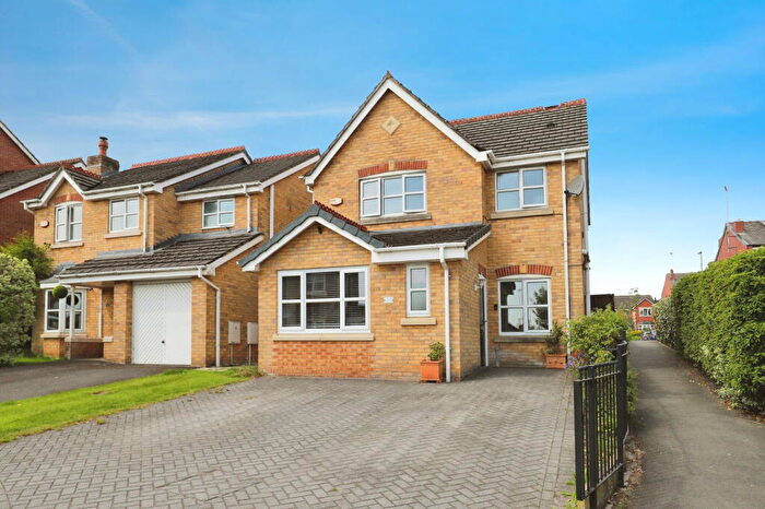 3 Bedroom Detached House For Sale In Linden Crescent, Tottington, Bury, BL8