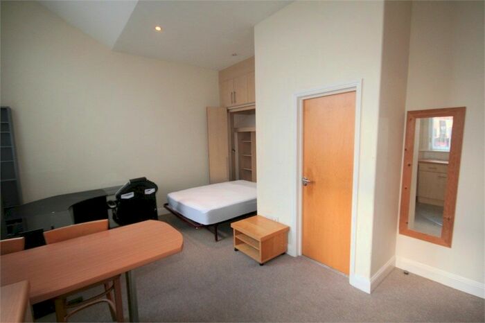 1 Bedroom Flat To Rent In Pembroke Buildings, Swansea, SA1