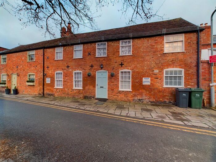 3 Bedroom Property To Rent In Court Row, Upton-Upon-Severn, Worcestershire, WR8
