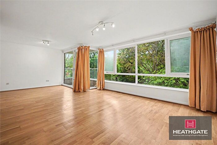 2 Bedroom Flat For Sale In Imperial Towers, Netherhall Gardens, Hampstead, NW3
