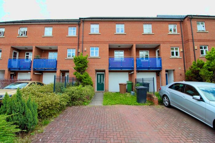 4 Bedroom Terraced House To Rent In Fletton Avenue, Fletton, Peterborough, PE2