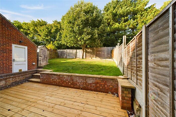 3 Bedroom Semi-Detached House For Sale In Yeoman Meadow, Northampton, Northamptonshire, NN4