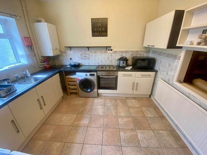 2 Bedroom Flat To Rent In Eaton Crescent, Uplands, Swansea, SA1