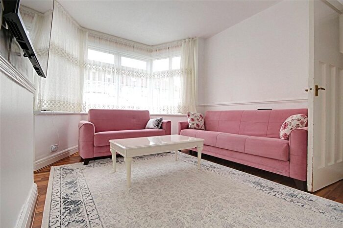 3 Bedroom Terraced House To Rent In Oaklands Avenue, London, N9