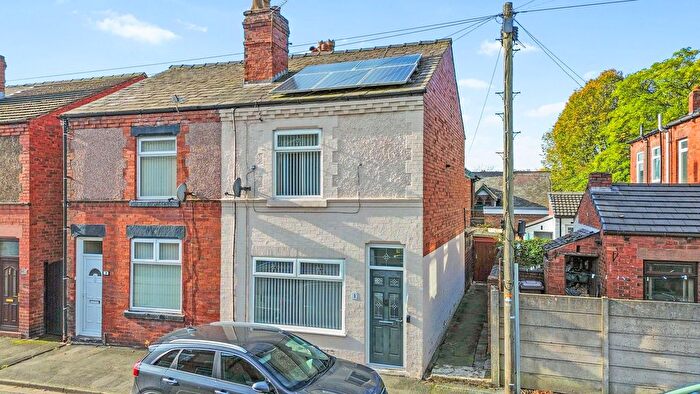 3 Bedroom Semi Detached House For Sale In Homestead Avenue, Haydock, WA11
