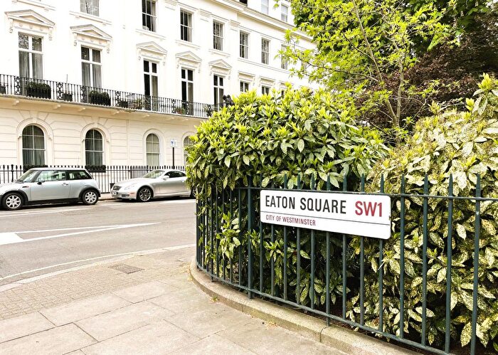 3 Bedroom Flat To Rent In Eaton Square, Belgravia, London, SW1W