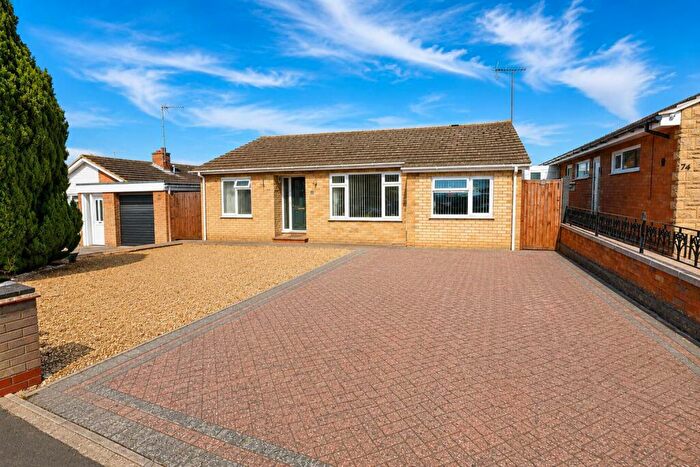 3 Bedroom Detached Bungalow For Sale In Whitefriars, Rushden, Northamptonshire, NN10