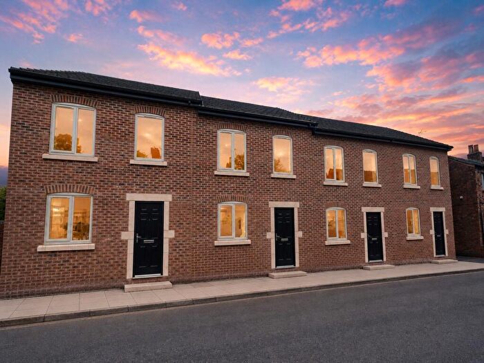 3 Bedroom End Of Terrace House For Sale In Fountain Street, Macclesfield, SK10
