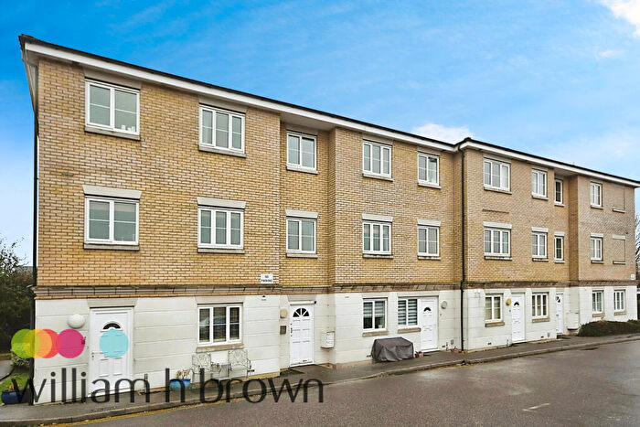 2 Bedroom Apartment To Rent In Station Approach, Braintree, CM7