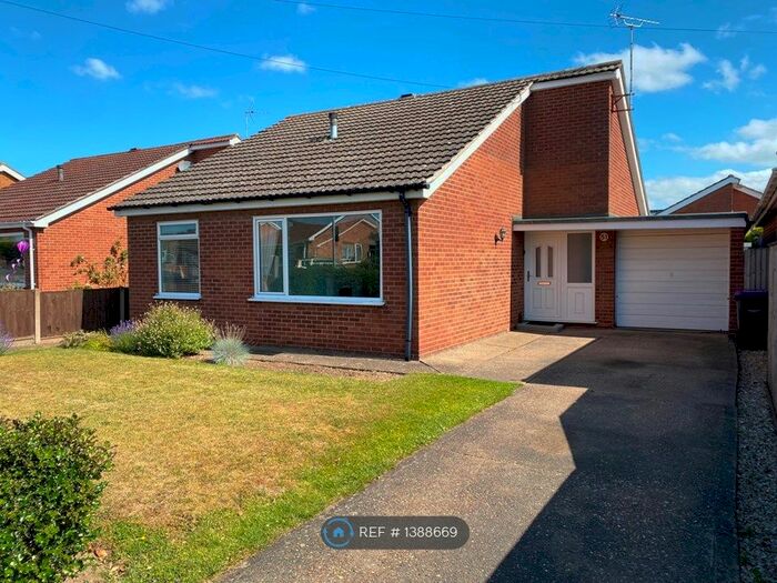 3 Bedroom Bungalow To Rent In Swallow Avenue, Skellingthorpe, Lincoln, LN6