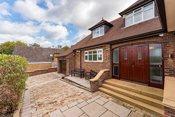 5 Bedroom Bungalow To Rent In Chester Road, Mere, Knutsford, Cheshire, WA16